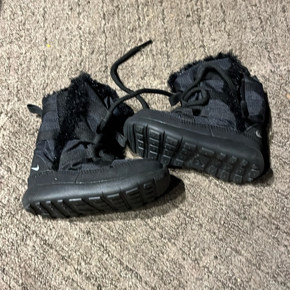 Nike kids boots